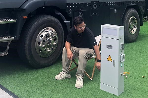 極亞智能房車營(yíng)地水電樁，為房車提供安全穩(wěn)定的水電補(bǔ)給